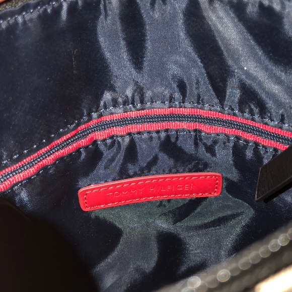 Tommy Hilfiger Crossbody bag - Picture 7 of 7